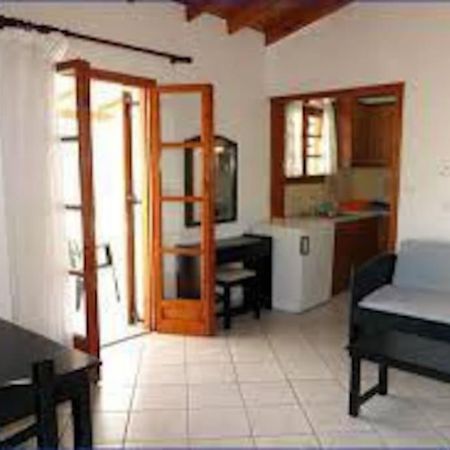 Δίχωρο Στούντιο Στον Κέντρο Του Αρμενιστή Apartment Armenistis  Exterior photo